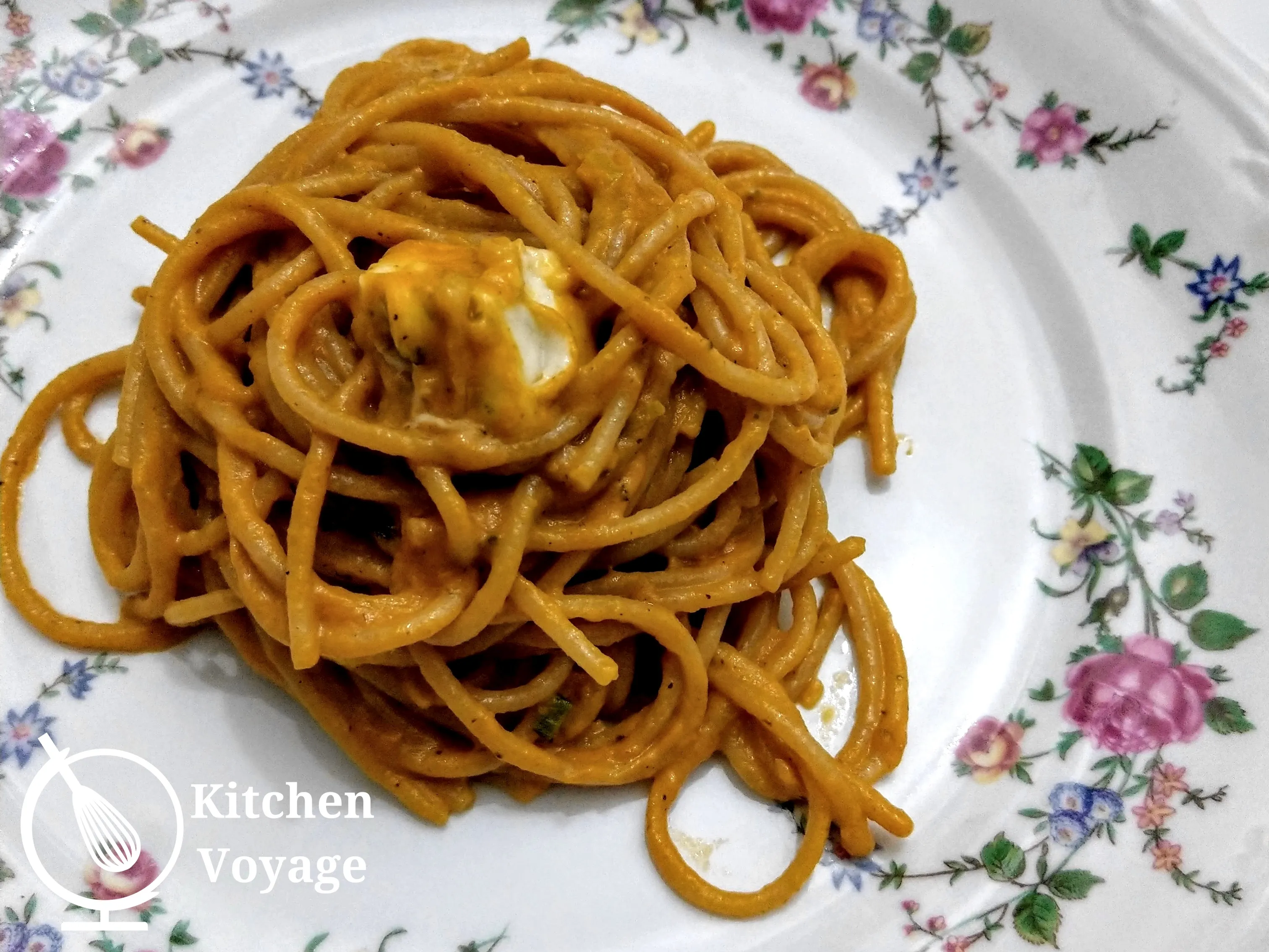 Pasta with Creamy Roasted Pumpkin